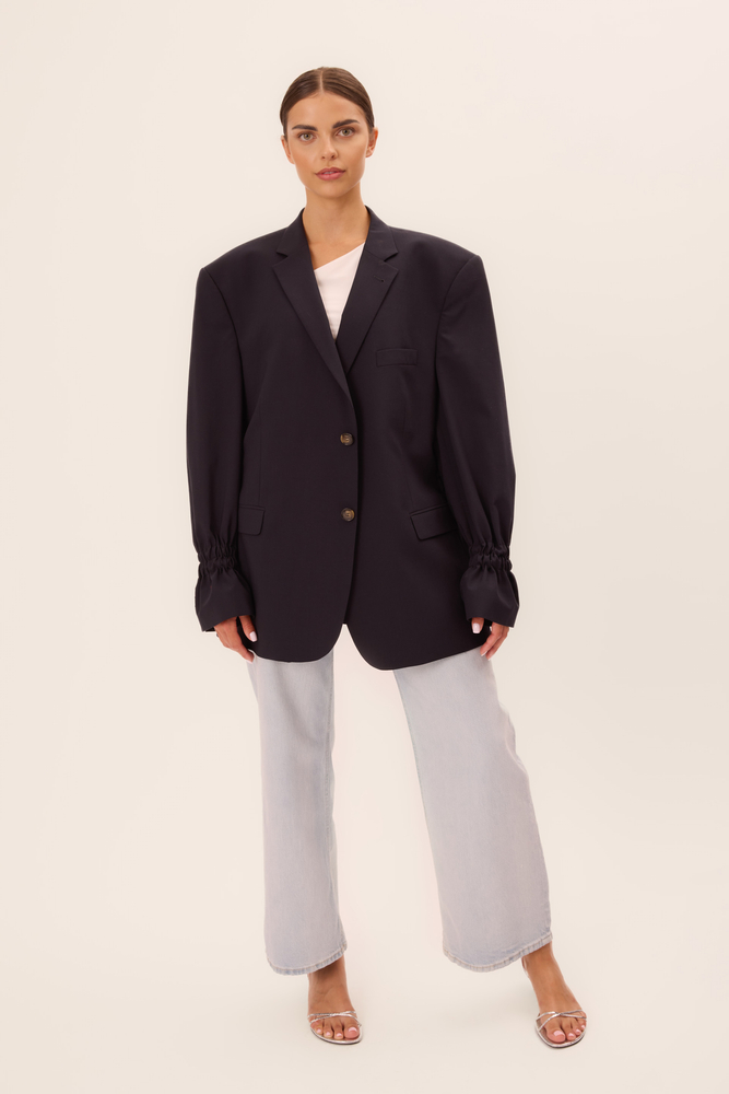 LONG PLAIN NAVY BLUE FITTED JACKET WITH ELASTIC SLEEVES