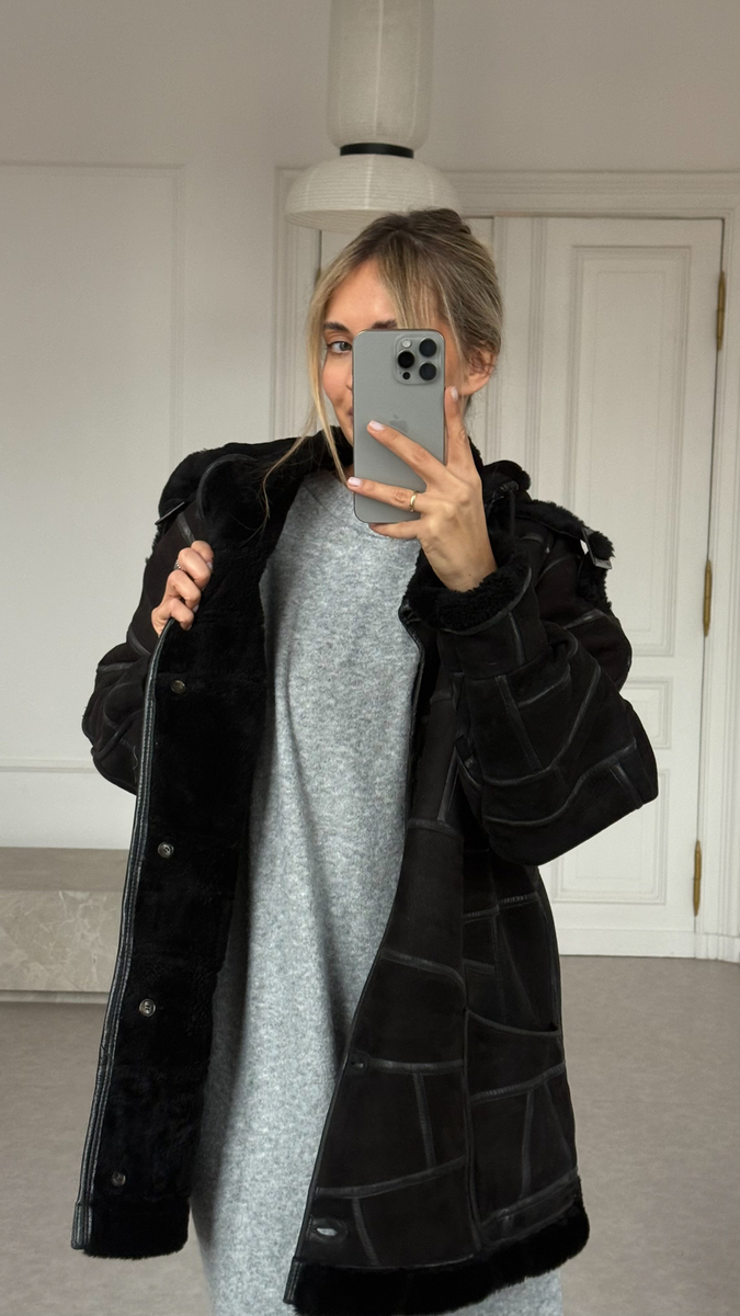 BLACK PATCHWORK NATURAL SHEEPSKIN WITH EPADS