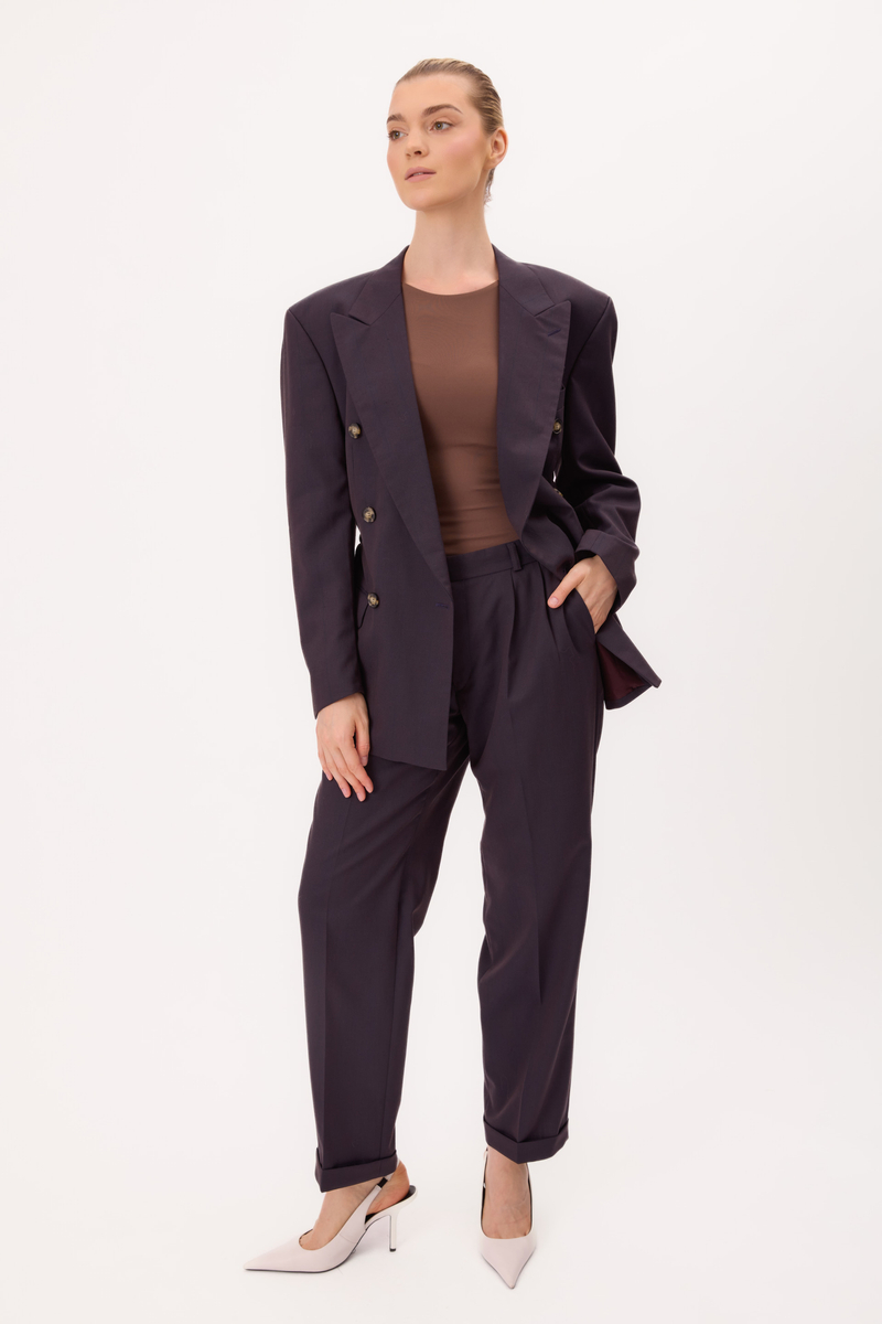 TWO-PIECE PLUMP COLOR SUIT - DOUBLE-BREASTED JACKET AND SUIT TROUSERS