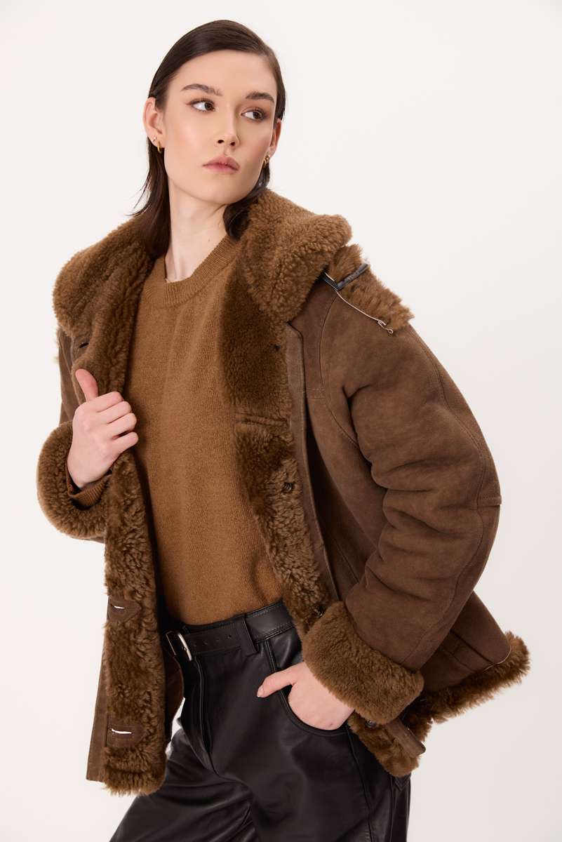 BROWN NATURAL SHEEPSKIN WITH EPADS