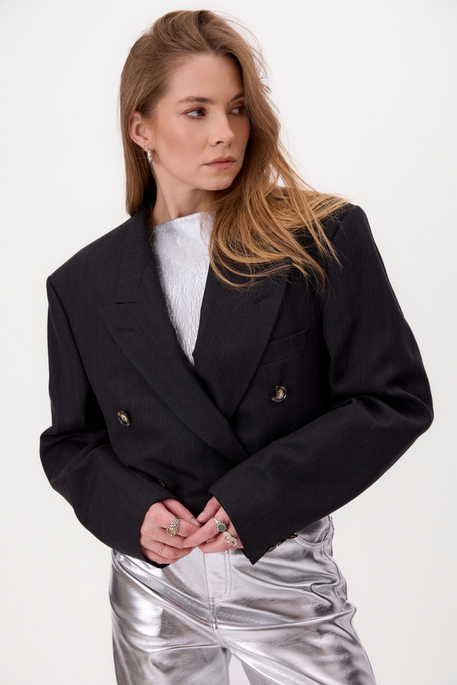 CZARNA MARYNARKA W DELIKATNY PRĄŻEK MODEL No3