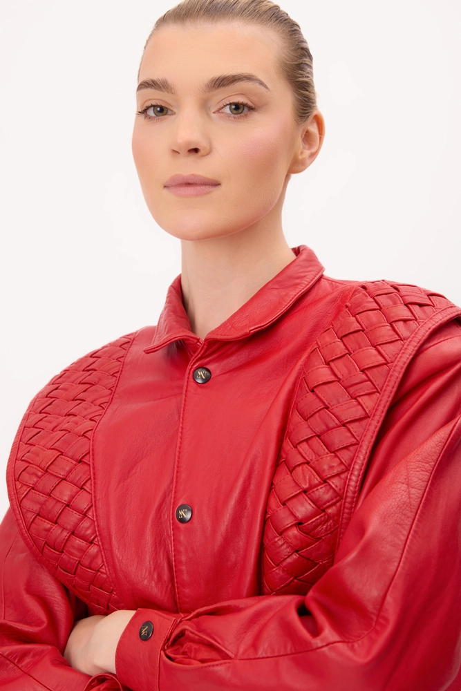 CZERWONA ZDOBIONA KURTKA SKÓRZANA